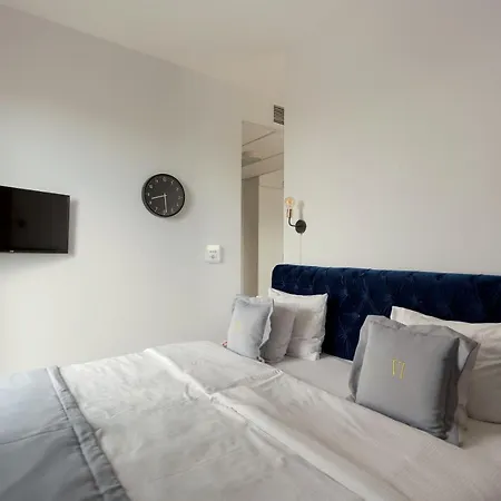 Prymasa * Warsaw